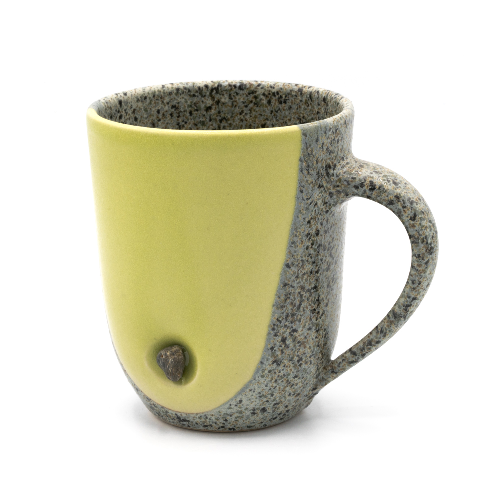 Kaffeebecher Keramik | Kaffeepott mit Rheinkiesel | maigrün