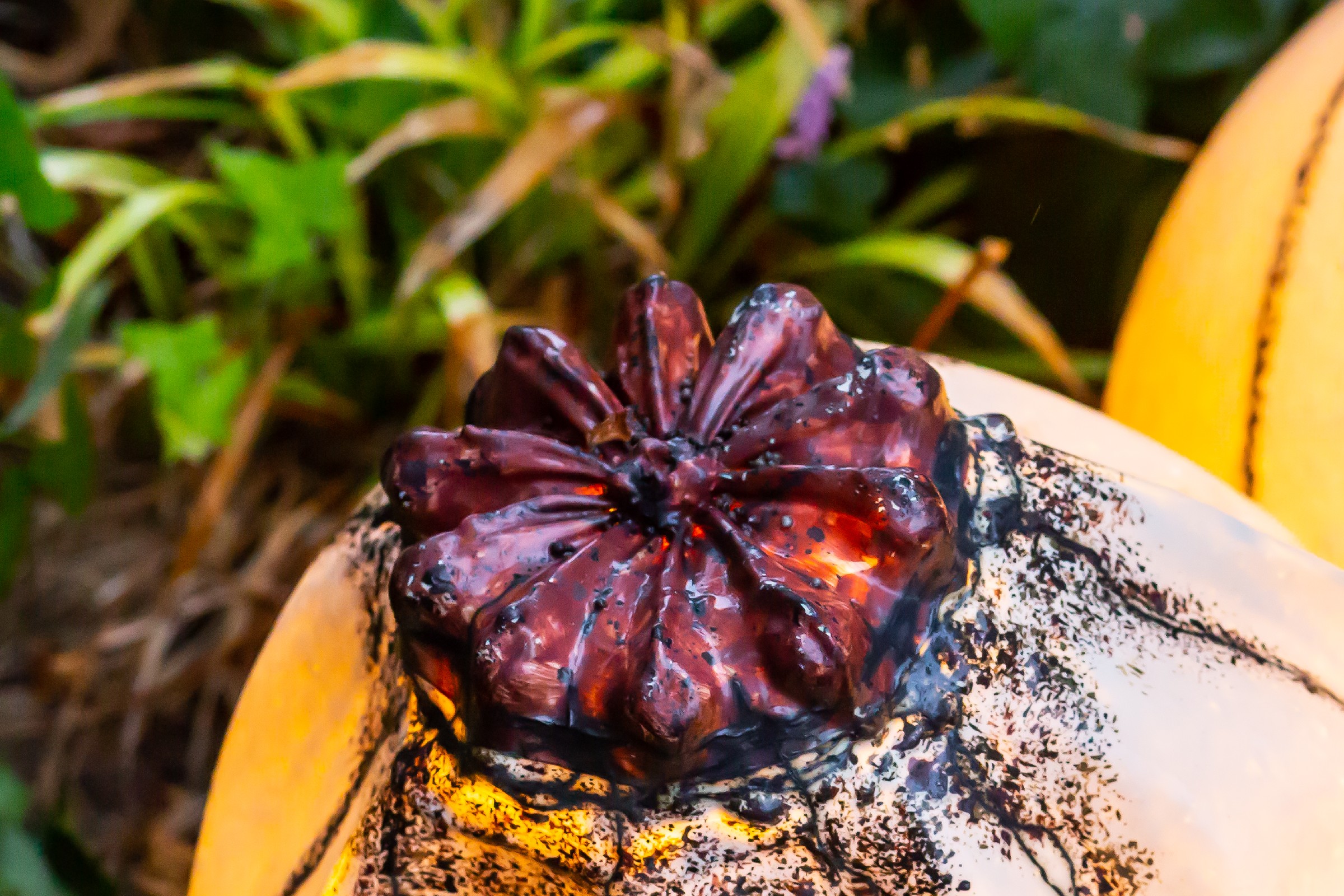 Keramik Gartendeko | Mondblume | rost/oliv
